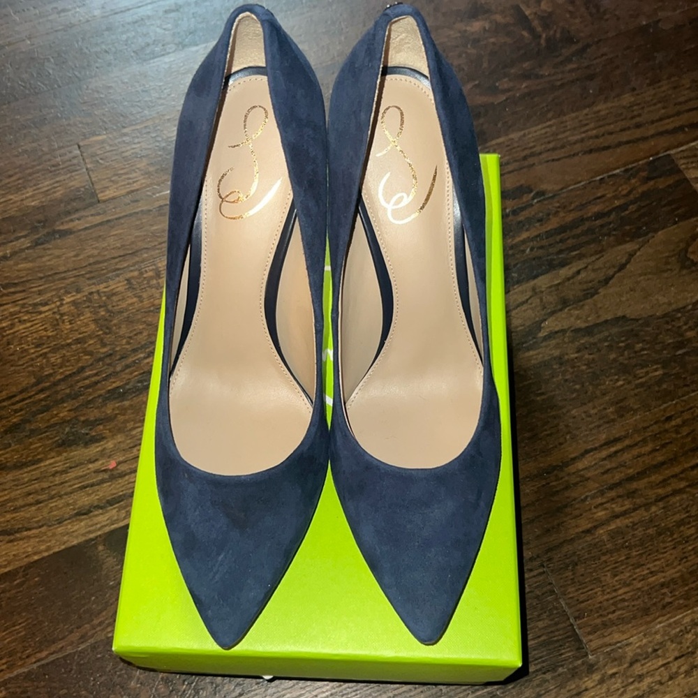 NEW WITH BOX Sam Edelman size 9 navy suede pumps